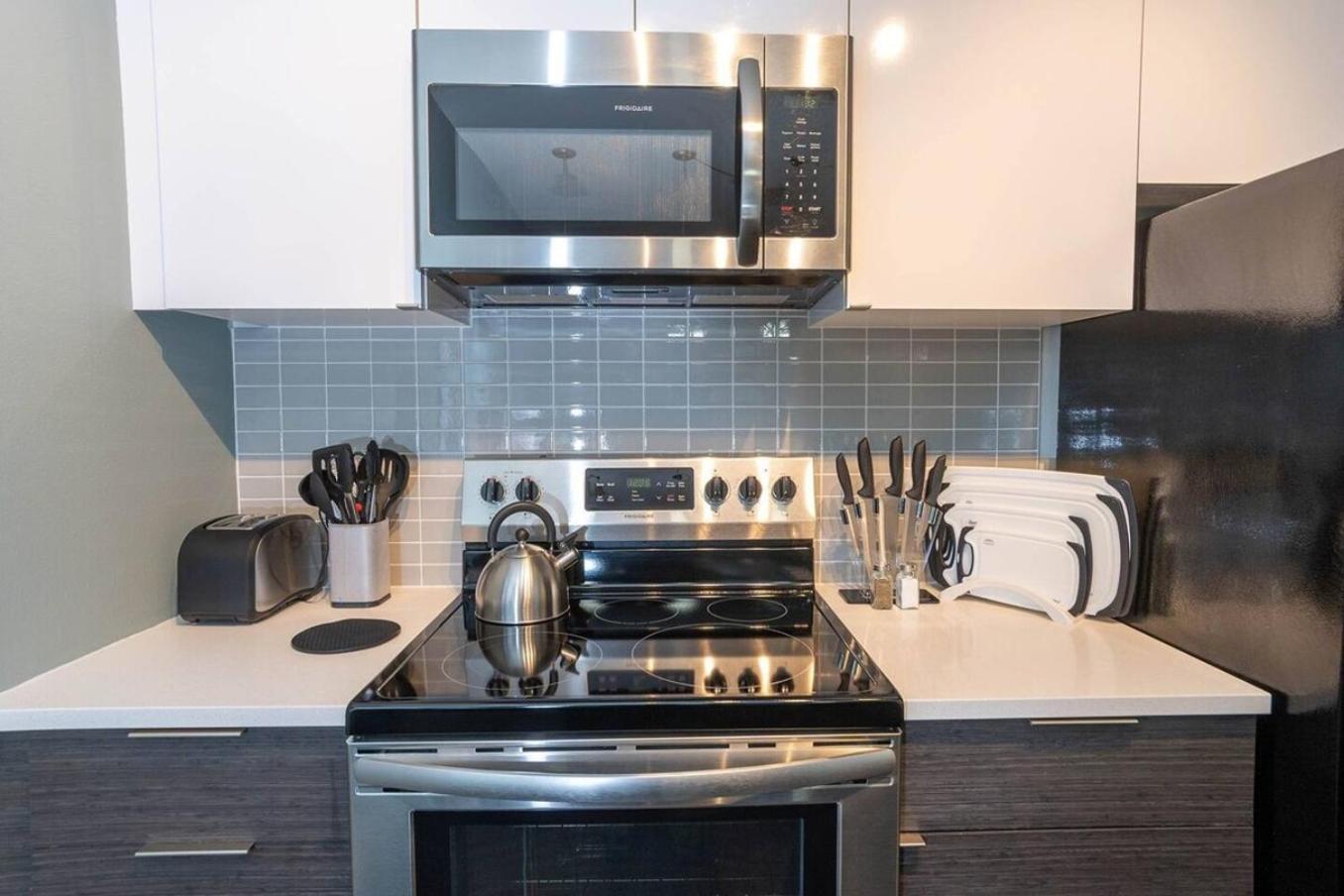 Self Check-In-Washer-Dryer-4Ksmart Tv-King Bed-Gym Tacoma Eksteriør bilde