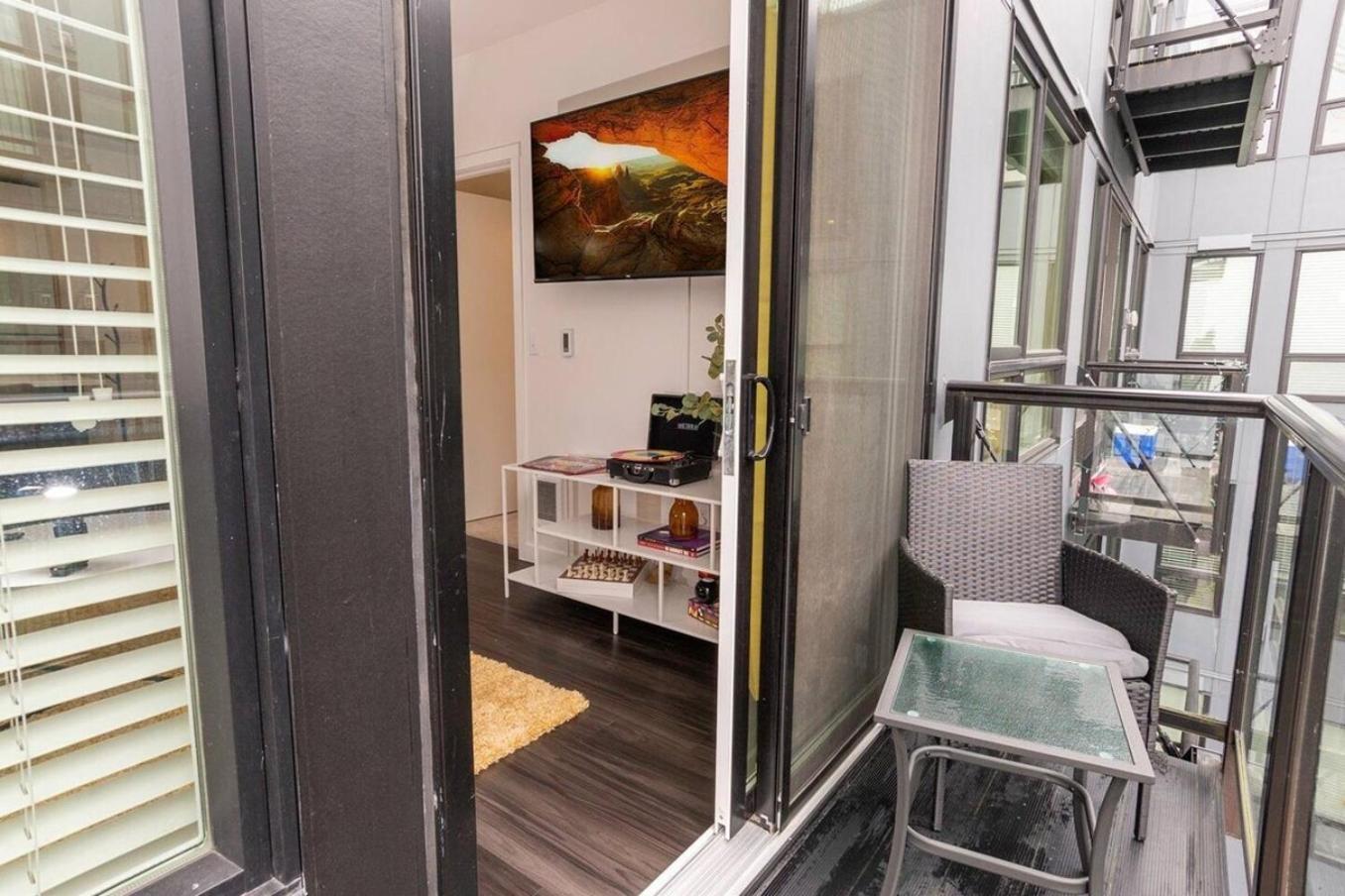 Self Check-In-Washer-Dryer-4Ksmart Tv-King Bed-Gym Tacoma Eksteriør bilde