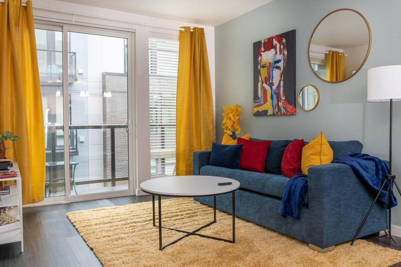 Self Check-In-Washer-Dryer-4Ksmart Tv-King Bed-Gym Tacoma Eksteriør bilde